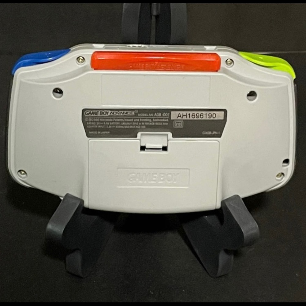 Gameboy Advance Famicom Custom LCD Mod. - Picture 10 of 10
